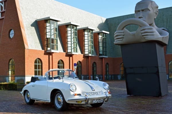 Rijkspolitie-Porsche naar Louwman Museum